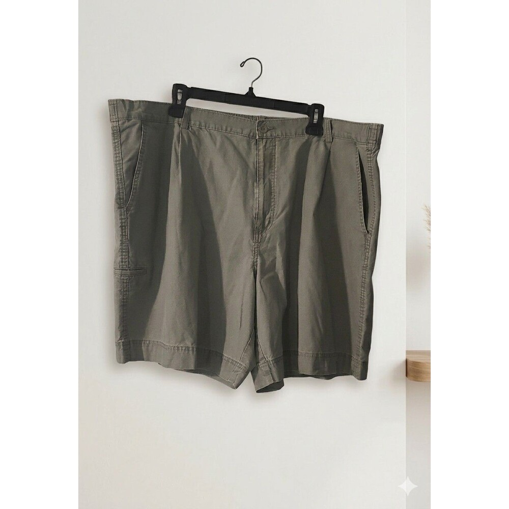 gray cotton walking shorts from the brand Saddlebred.  Sz 46